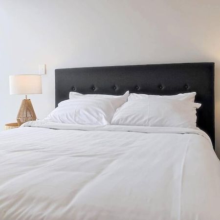 Brand New Stylish 2Br Apartment- Free Parking Окленд Екстер'єр фото